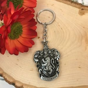 Harry Potter Hogwarts Gryffindor Crest Keychain